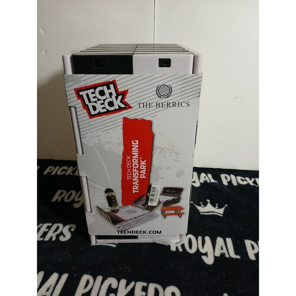 TECH DECK X-Connect The Berrics Transforming Park Create Your Own Skatepark New